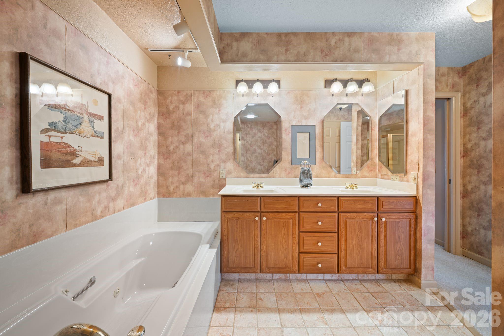 301 N Scarlet Oak Lane Hendersonville NC 28791