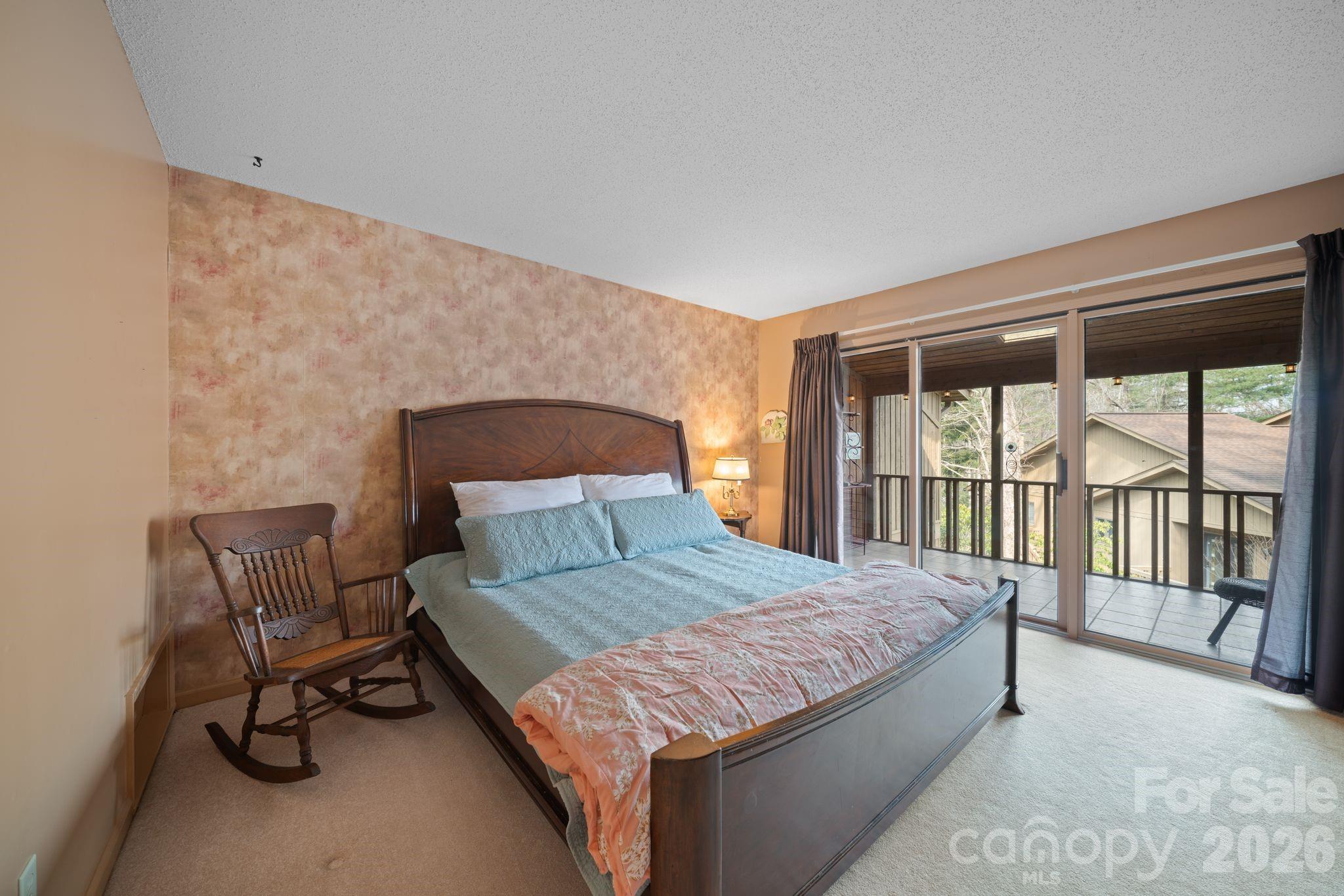 301 N Scarlet Oak Lane Hendersonville NC 28791