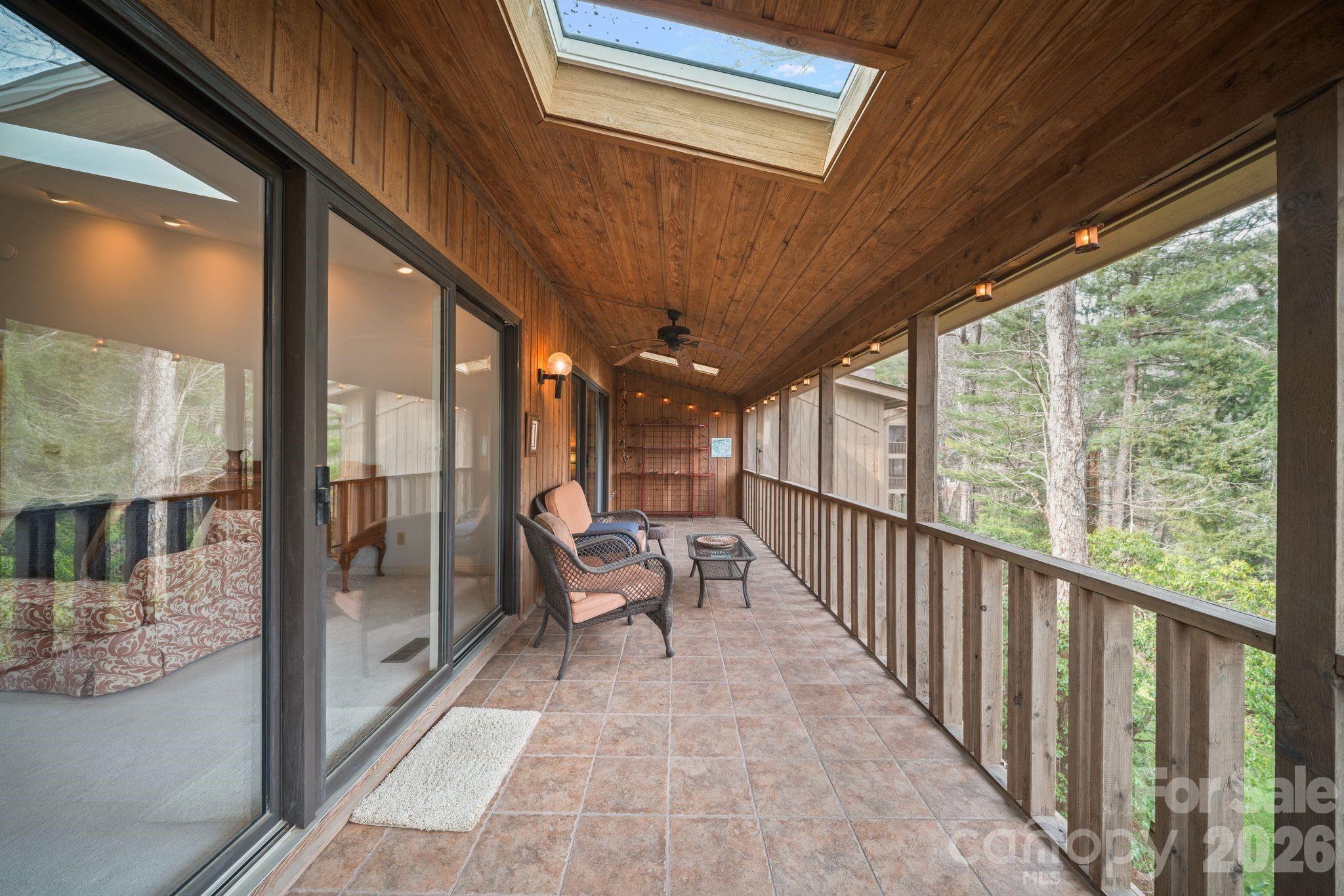 301 N Scarlet Oak Lane Hendersonville NC 28791