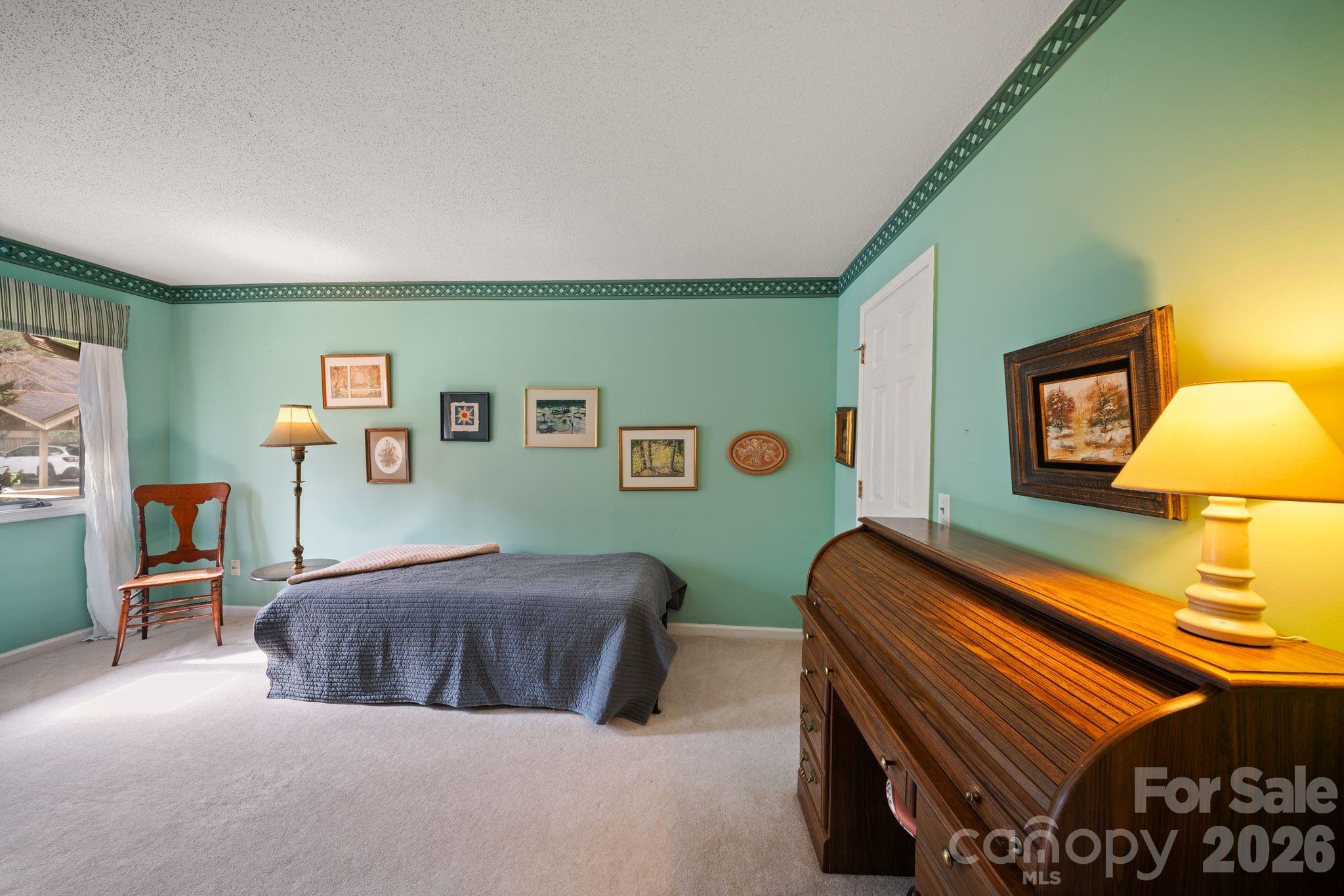 301 N Scarlet Oak Lane Hendersonville NC 28791