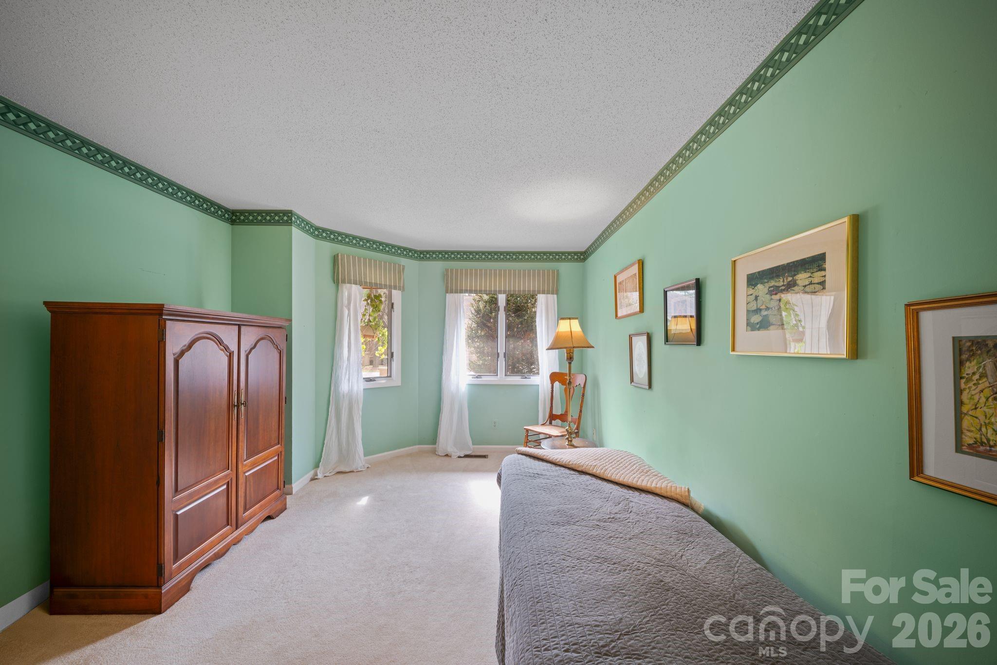 301 N Scarlet Oak Lane Hendersonville NC 28791