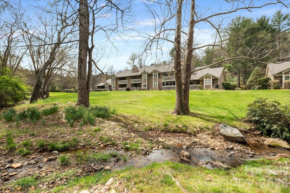 6 Willow Tree Run Asheville NC 28803