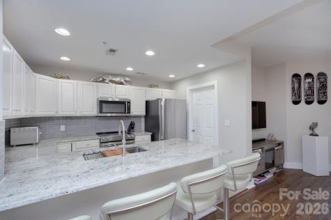 718 W Trade Street Charlotte NC 28202