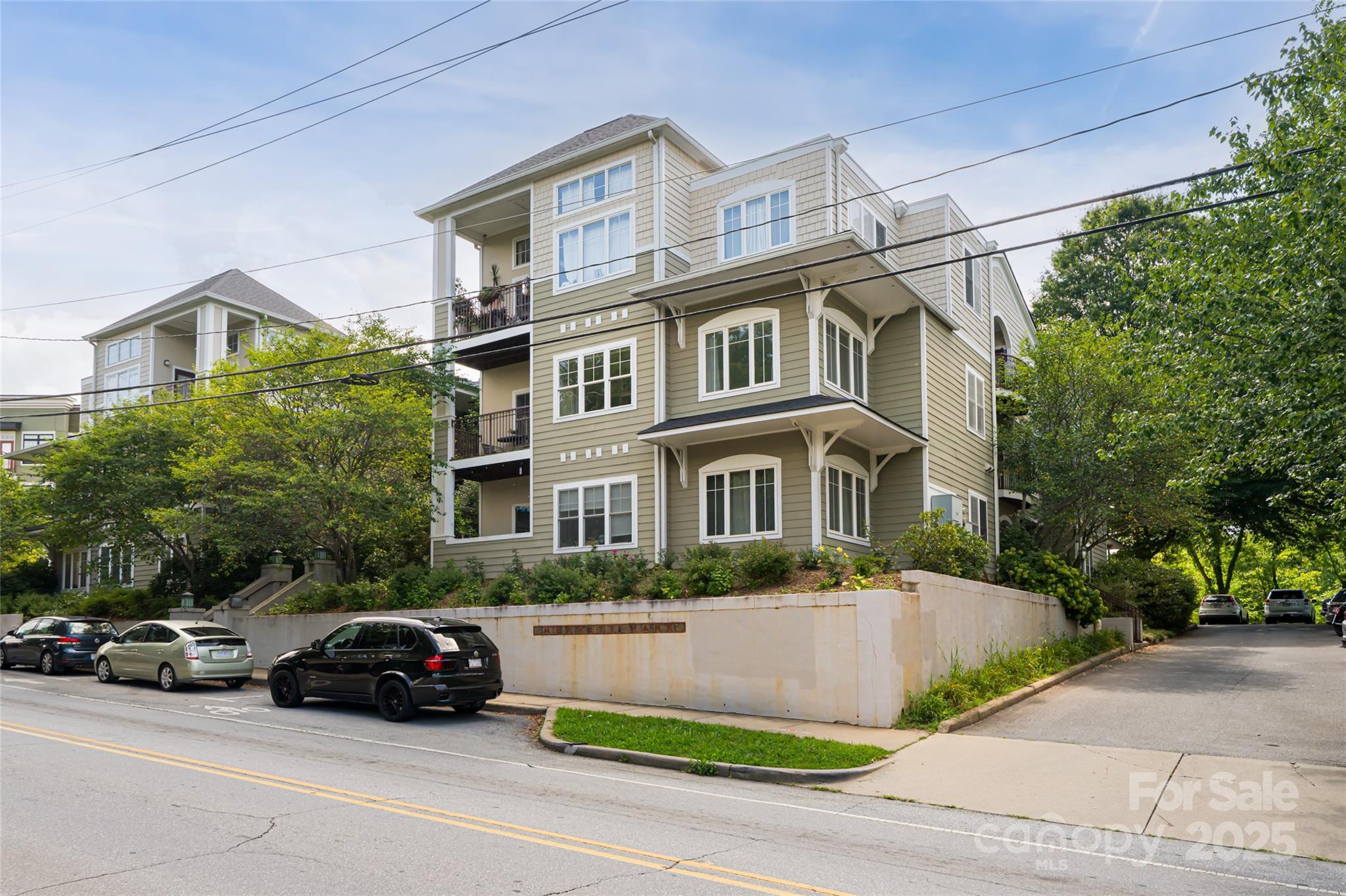 Asheville NC, 64 Clingman Avenue, Unit 207