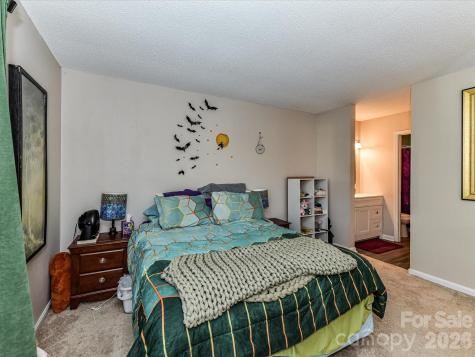 7304 Winery Lane Charlotte NC 28227