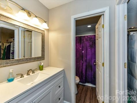 7304 Winery Lane Charlotte NC 28227