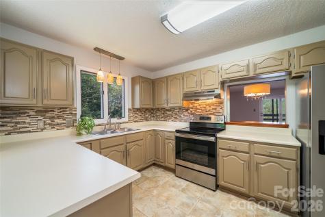 305 Piney Mountain Drive Asheville NC 28805