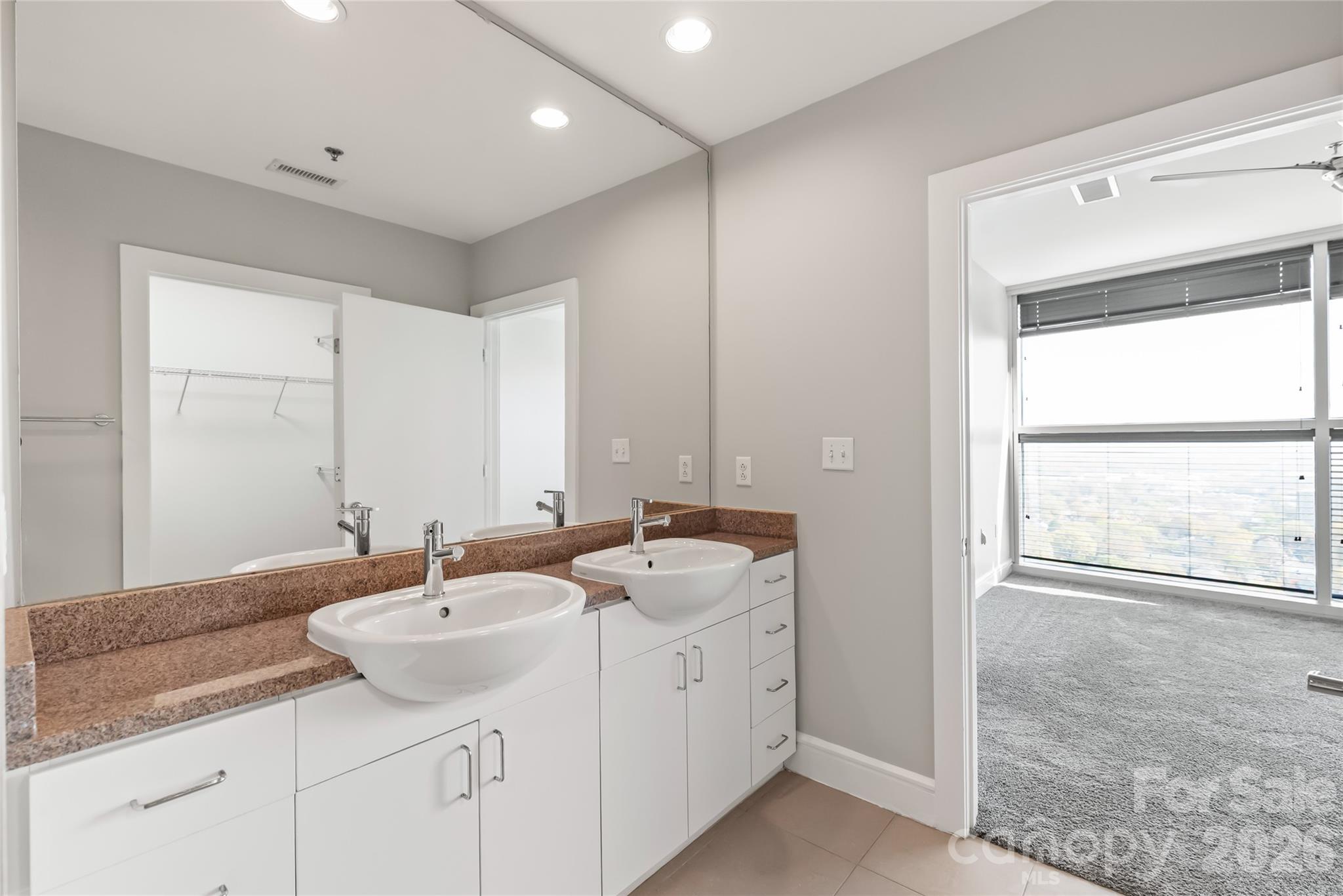 333 W Trade Street Charlotte NC 28202