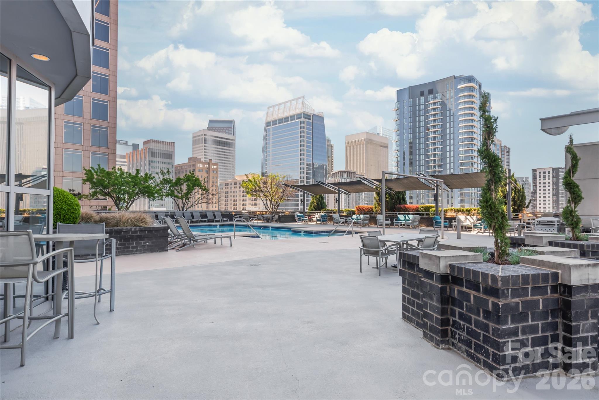 333 W Trade Street Charlotte NC 28202