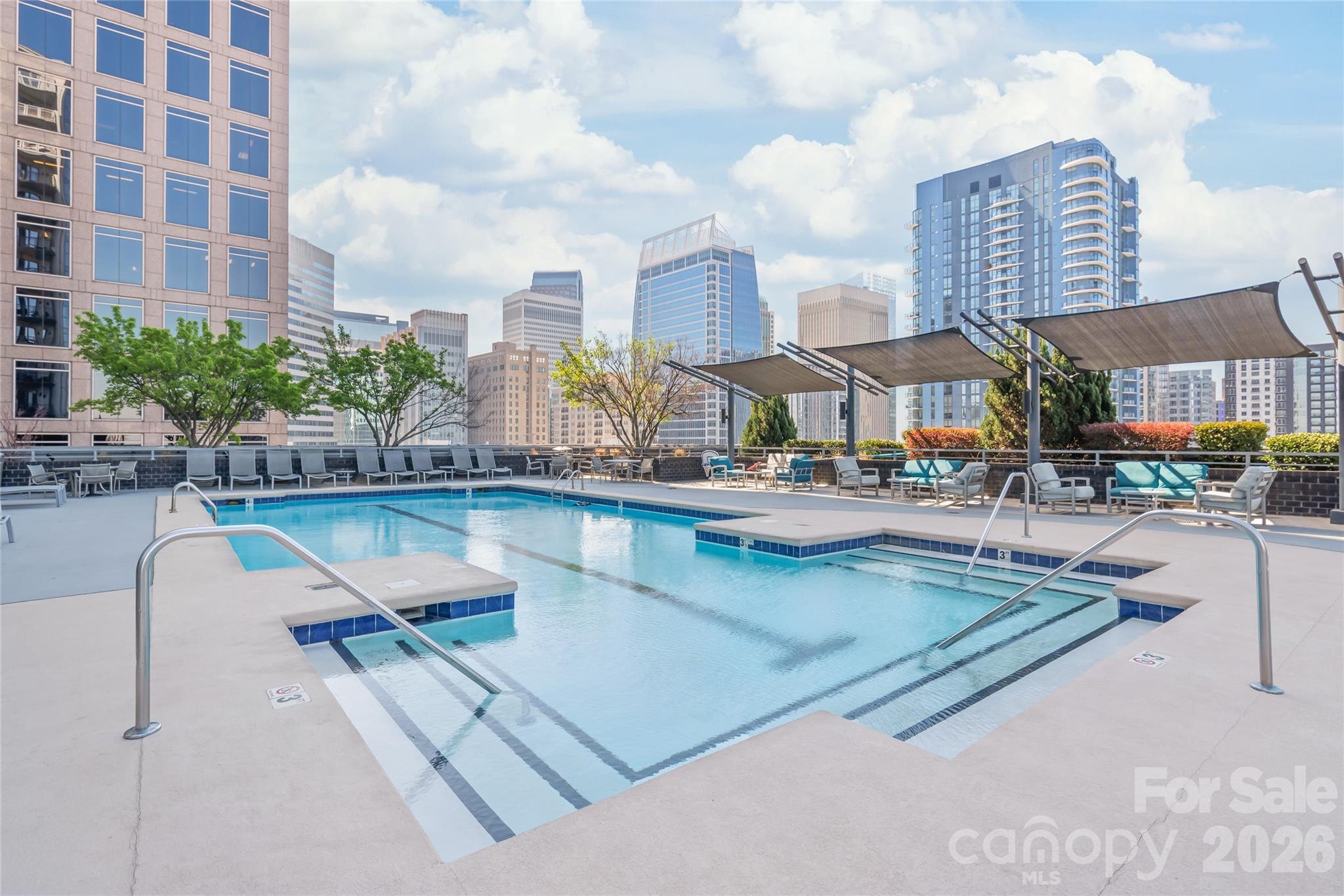 333 W Trade Street Charlotte NC 28202