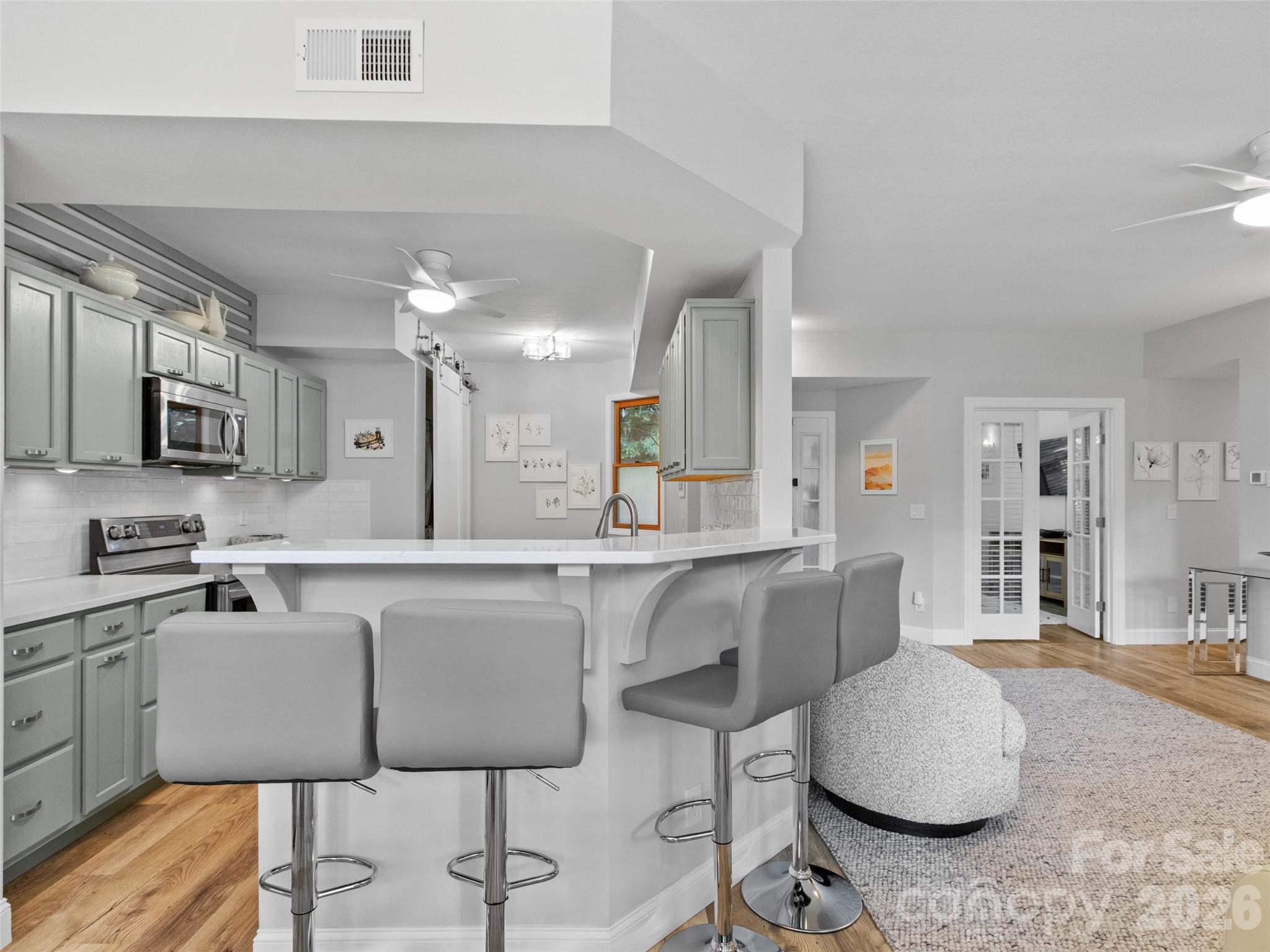 220 Stoney Falls Loop Burnsville NC 28714
