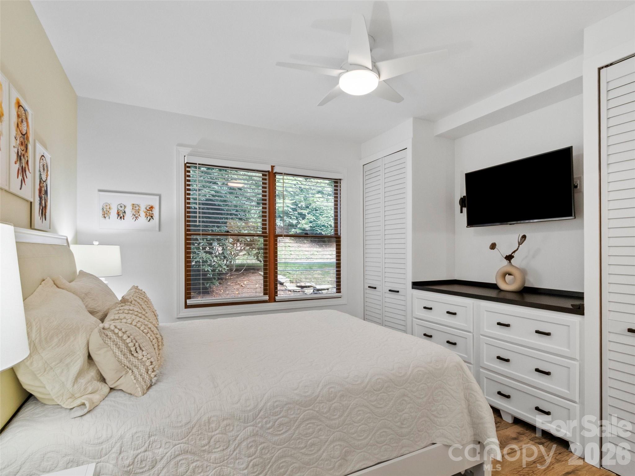 220 Stoney Falls Loop Burnsville NC 28714