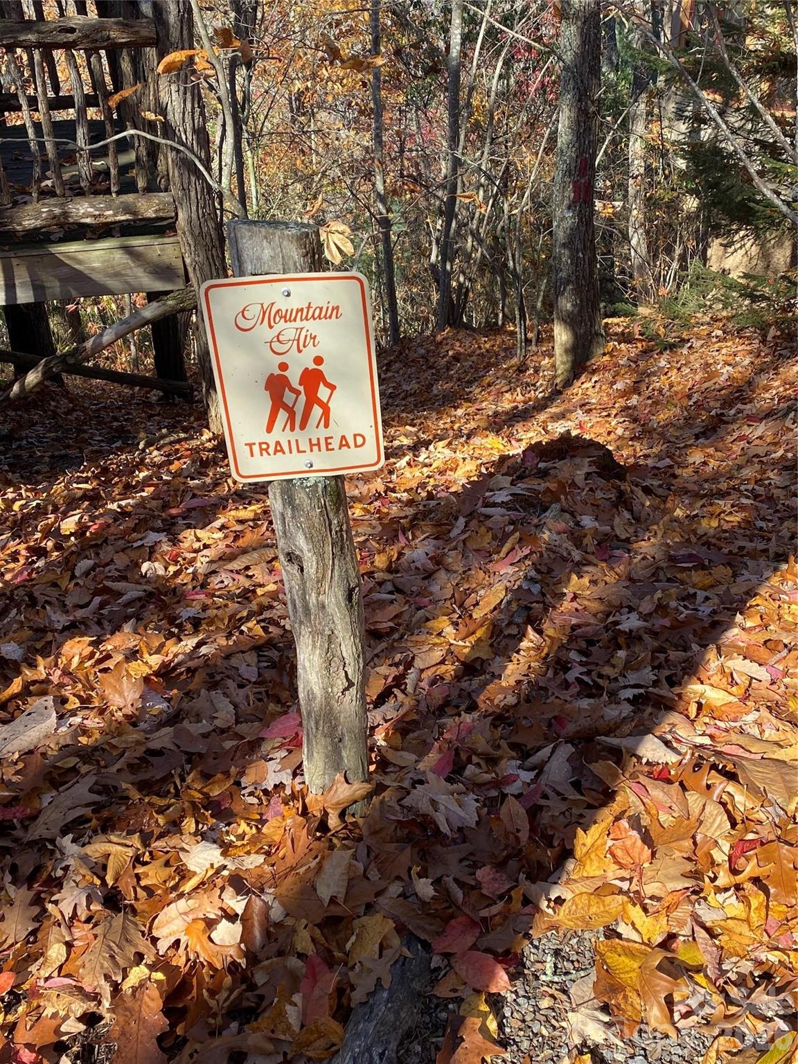 220 Stoney Falls Loop Burnsville NC 28714