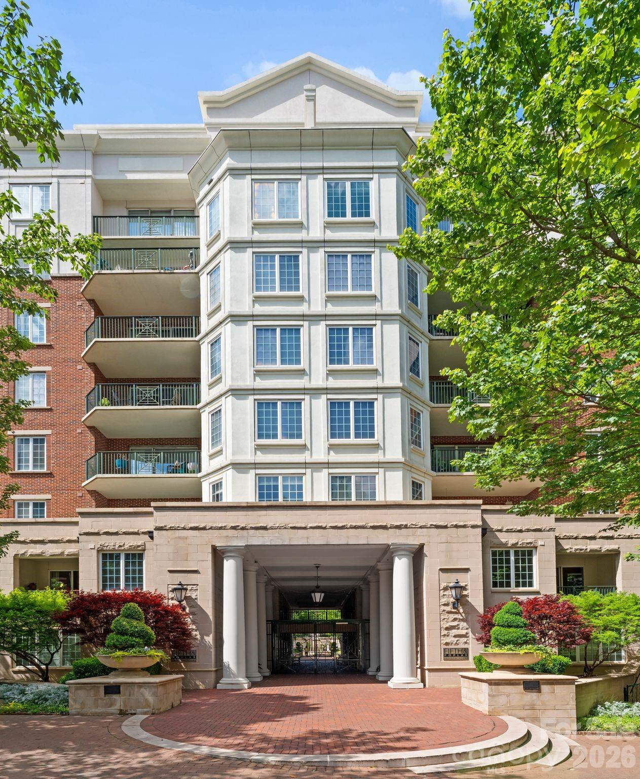 300 W 5th Street W Charlotte NC 28202