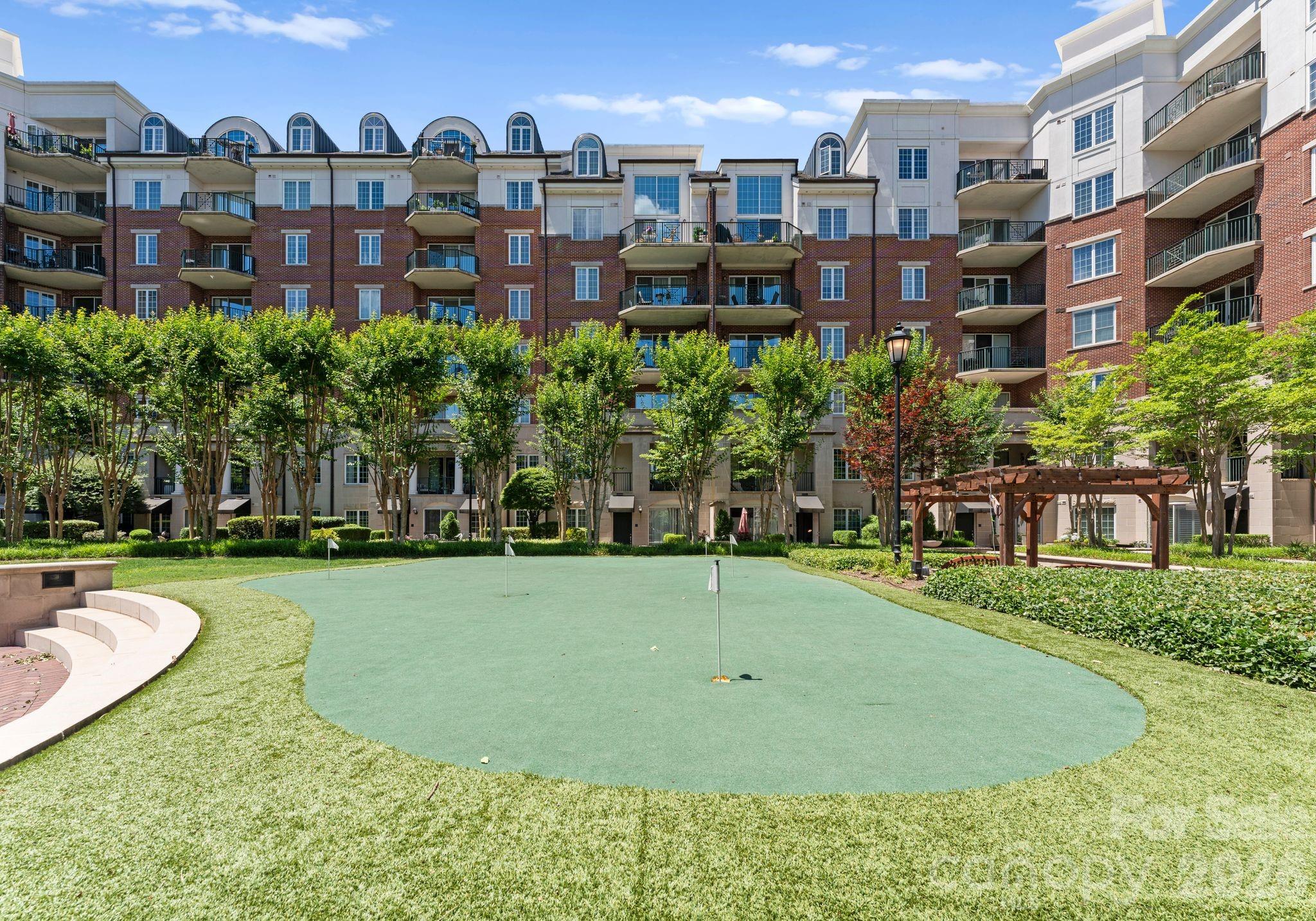 300 W 5th Street W Charlotte NC 28202