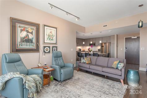 45 Asheland Avenue Asheville NC 28801