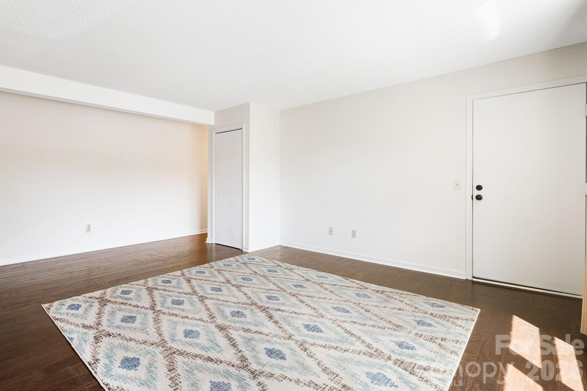 28 Capri Lane Hendersonville NC 28792