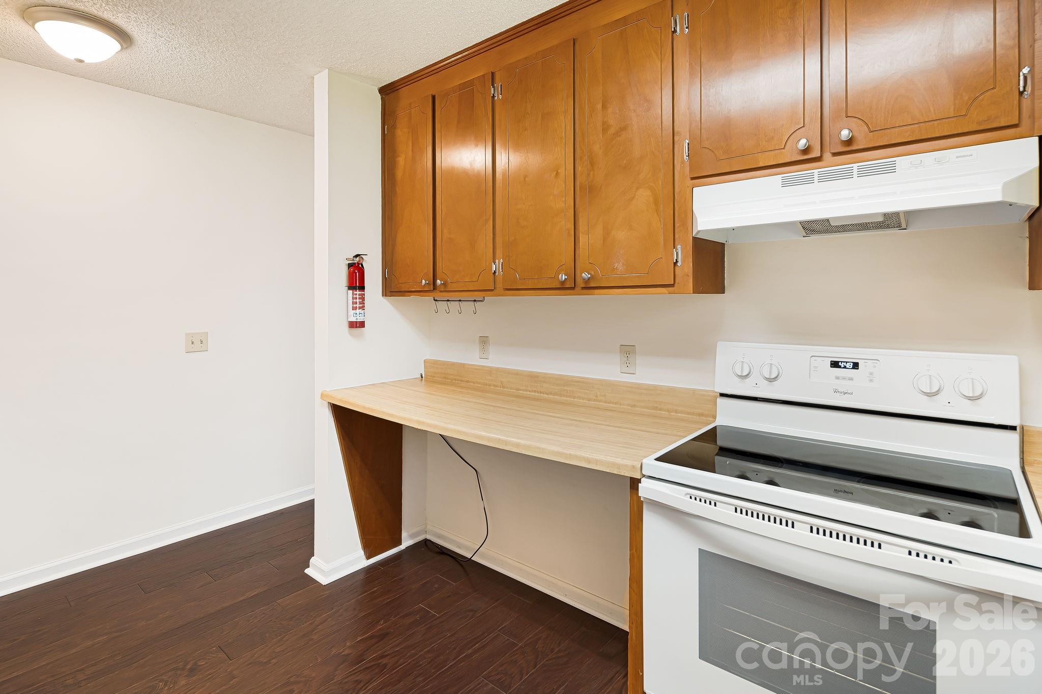 28 Capri Lane Hendersonville NC 28792