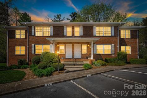 28 Capri Lane Hendersonville NC 28792