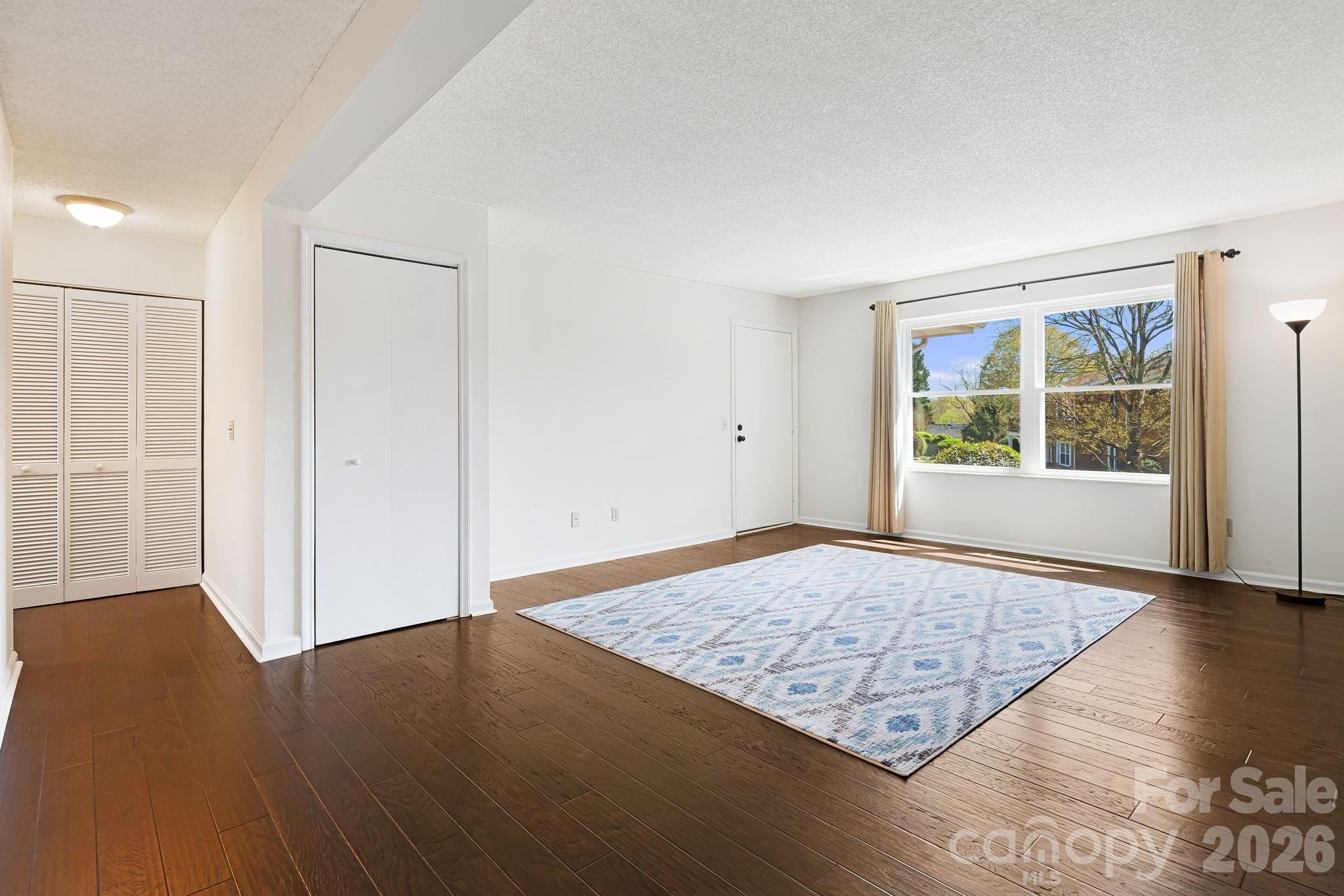 28 Capri Lane Hendersonville NC 28792