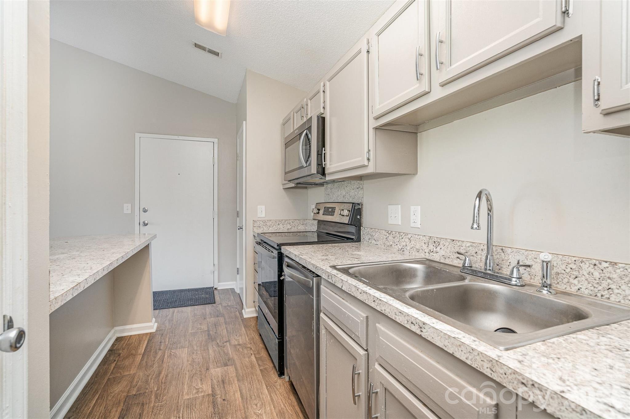 6165 Meadow Rose Lane Charlotte NC 28215