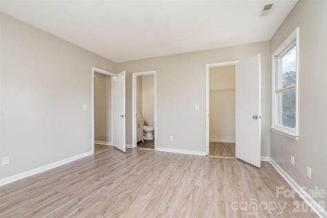 6165 Meadow Rose Lane Charlotte NC 28215