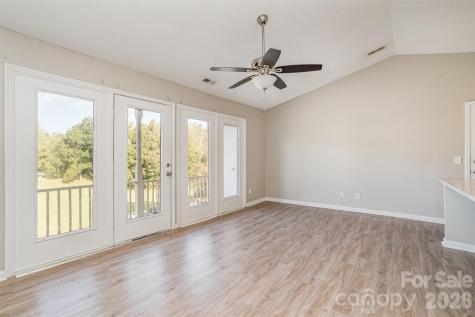 6165 Meadow Rose Lane Charlotte NC 28215