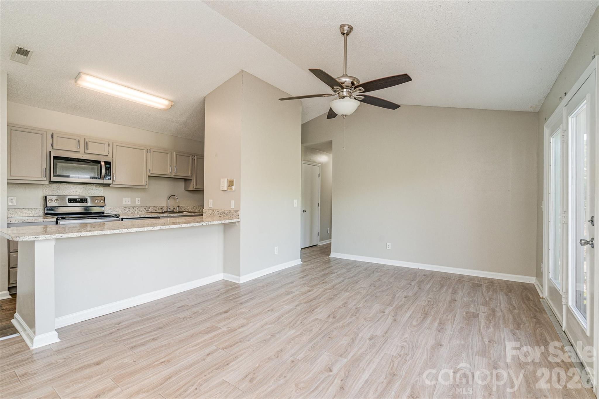 6165 Meadow Rose Lane Charlotte NC 28215