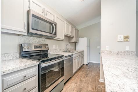 6165 Meadow Rose Lane Charlotte NC 28215