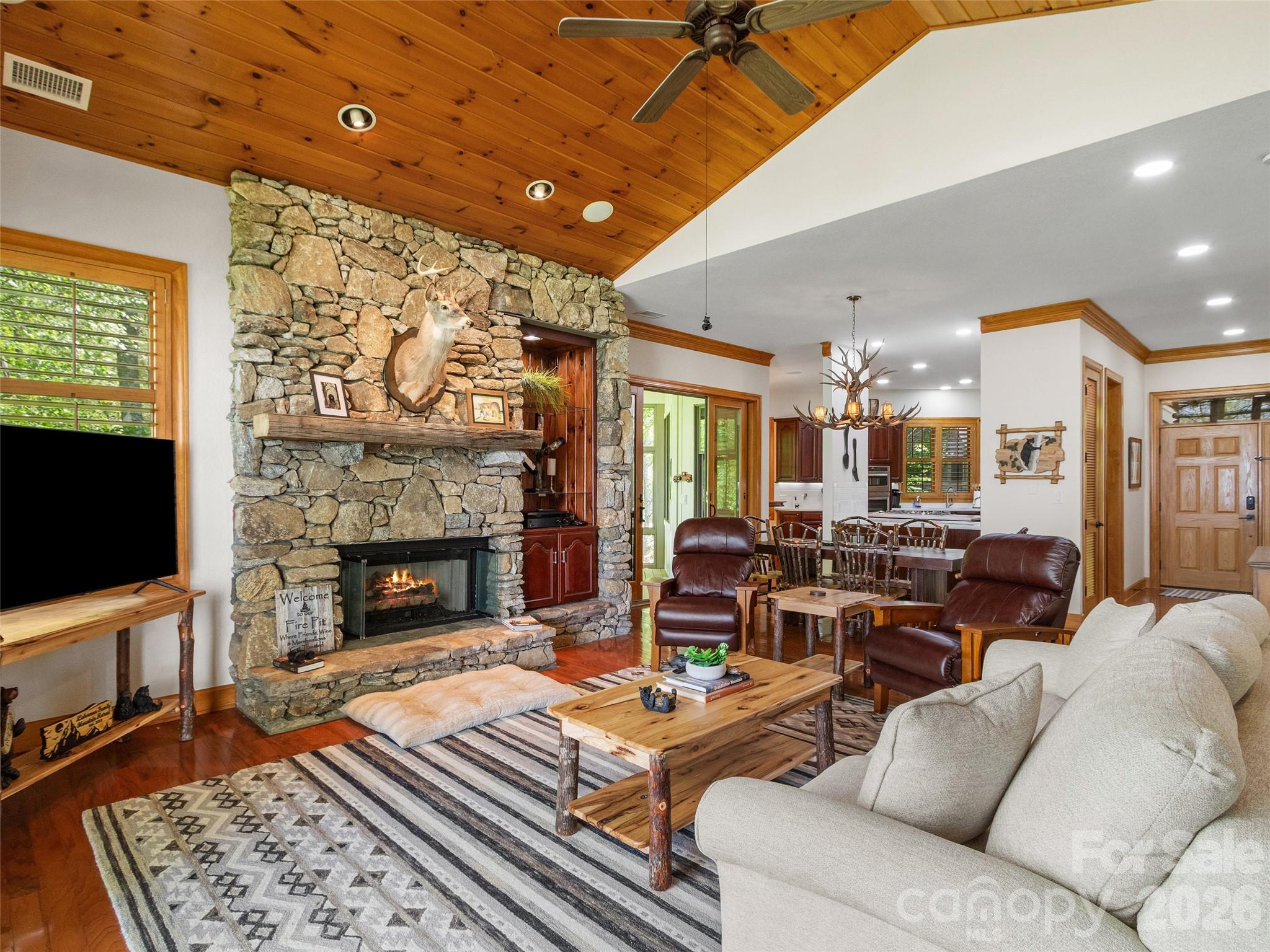 266 Sunset Point Road Burnsville NC 28714