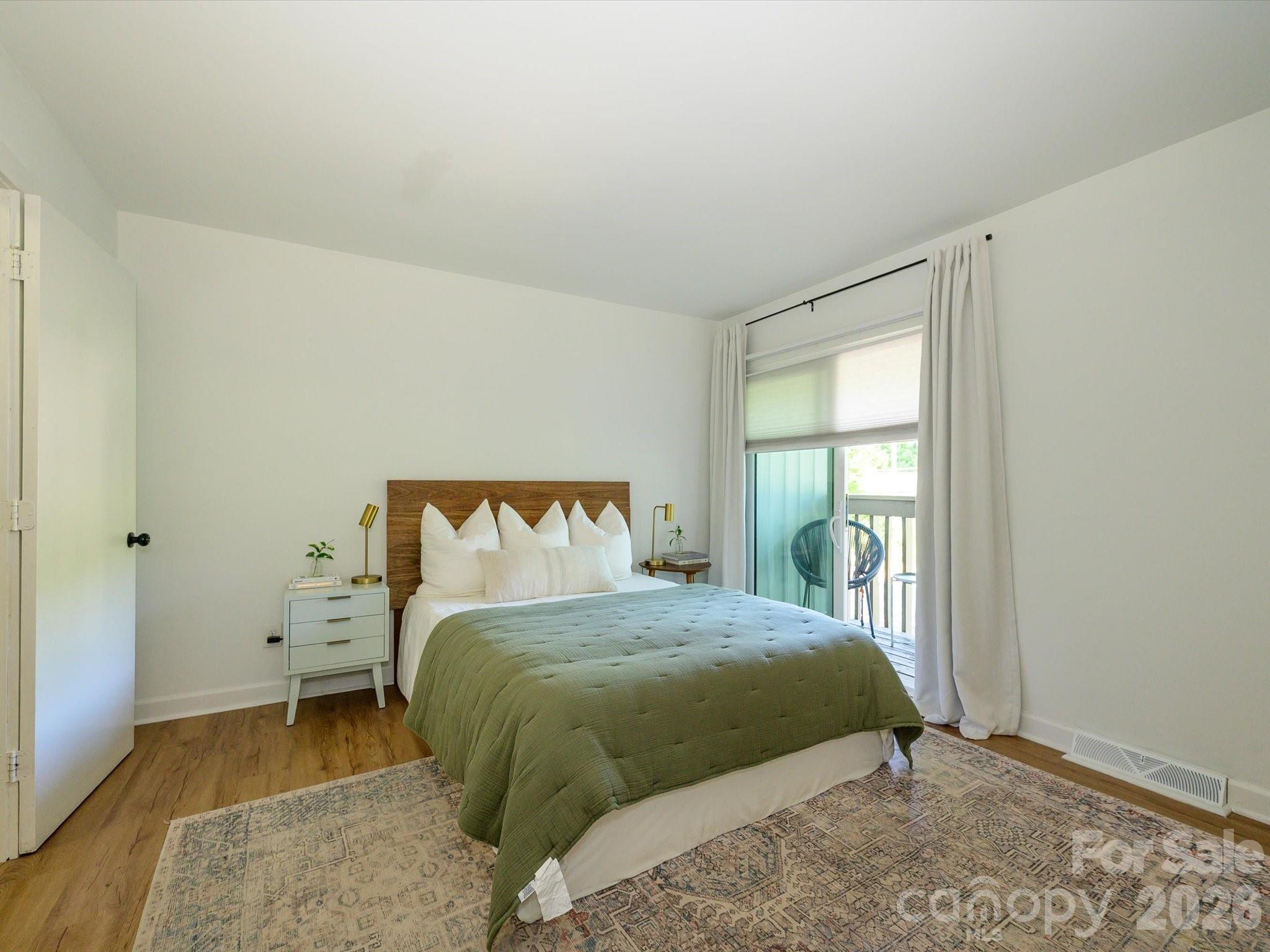 3738 Winding Creek Lane Charlotte NC 28226