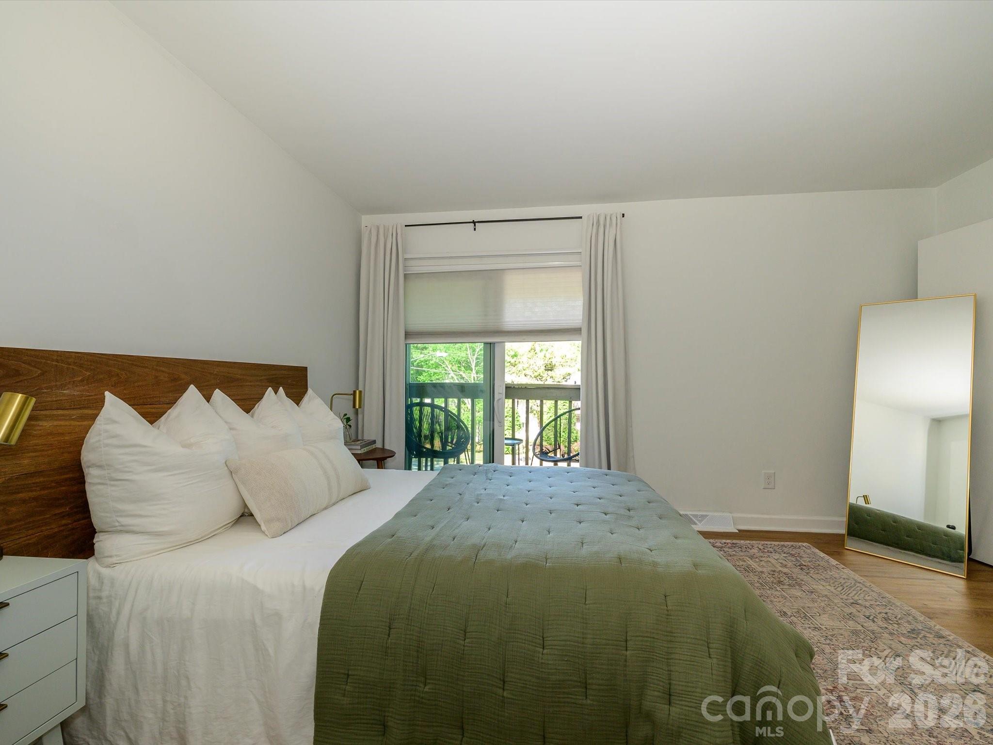 3738 Winding Creek Lane Charlotte NC 28226