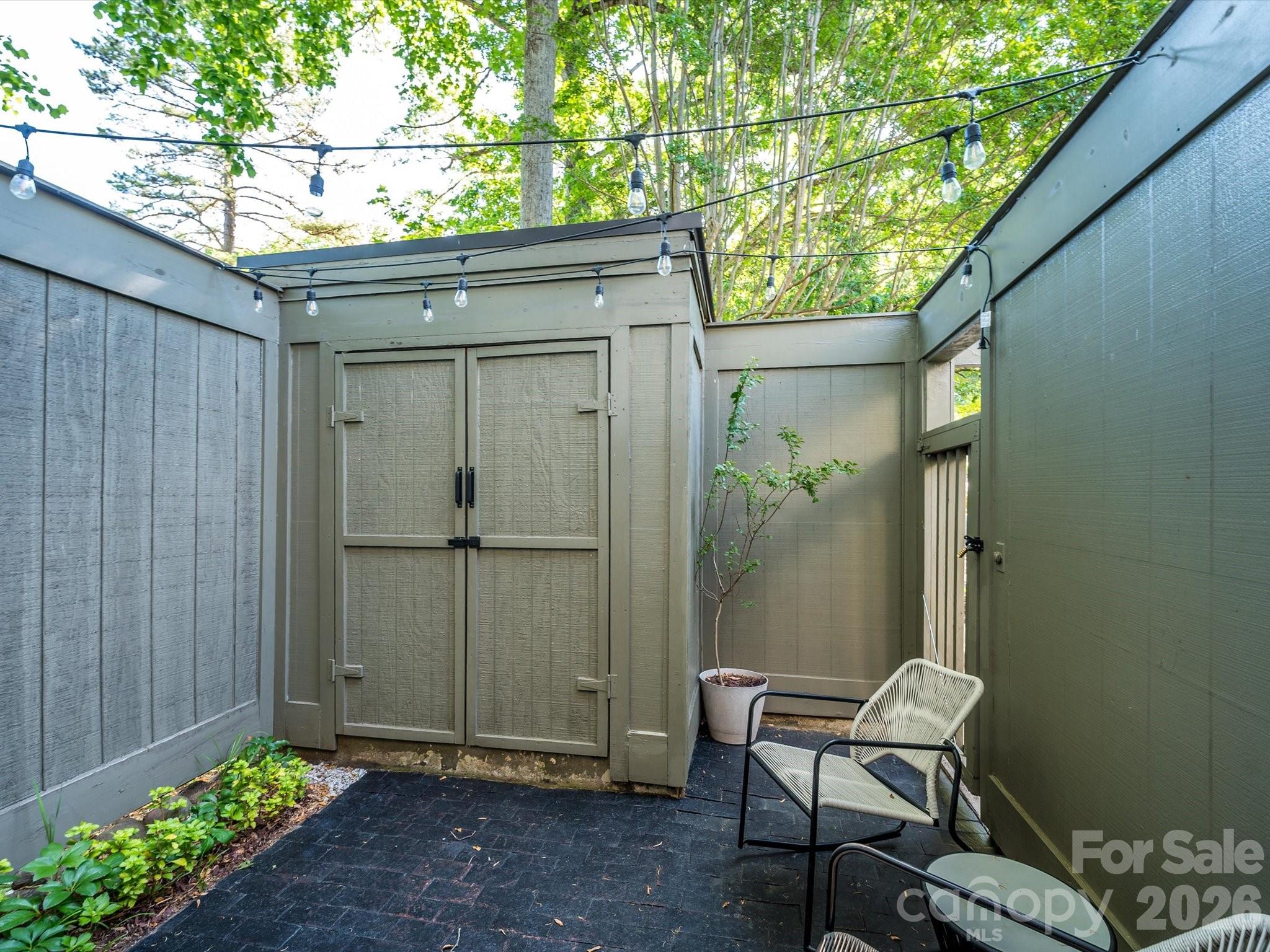 3738 Winding Creek Lane Charlotte NC 28226