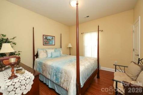 5714 Bradford Lake Lane Charlotte NC 28269