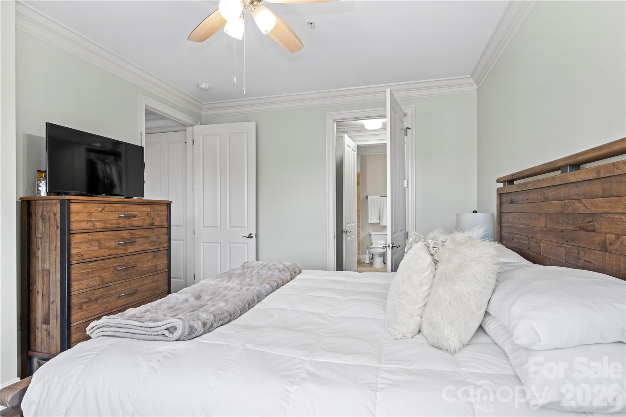 350 E Allen Street Hendersonville NC 28792