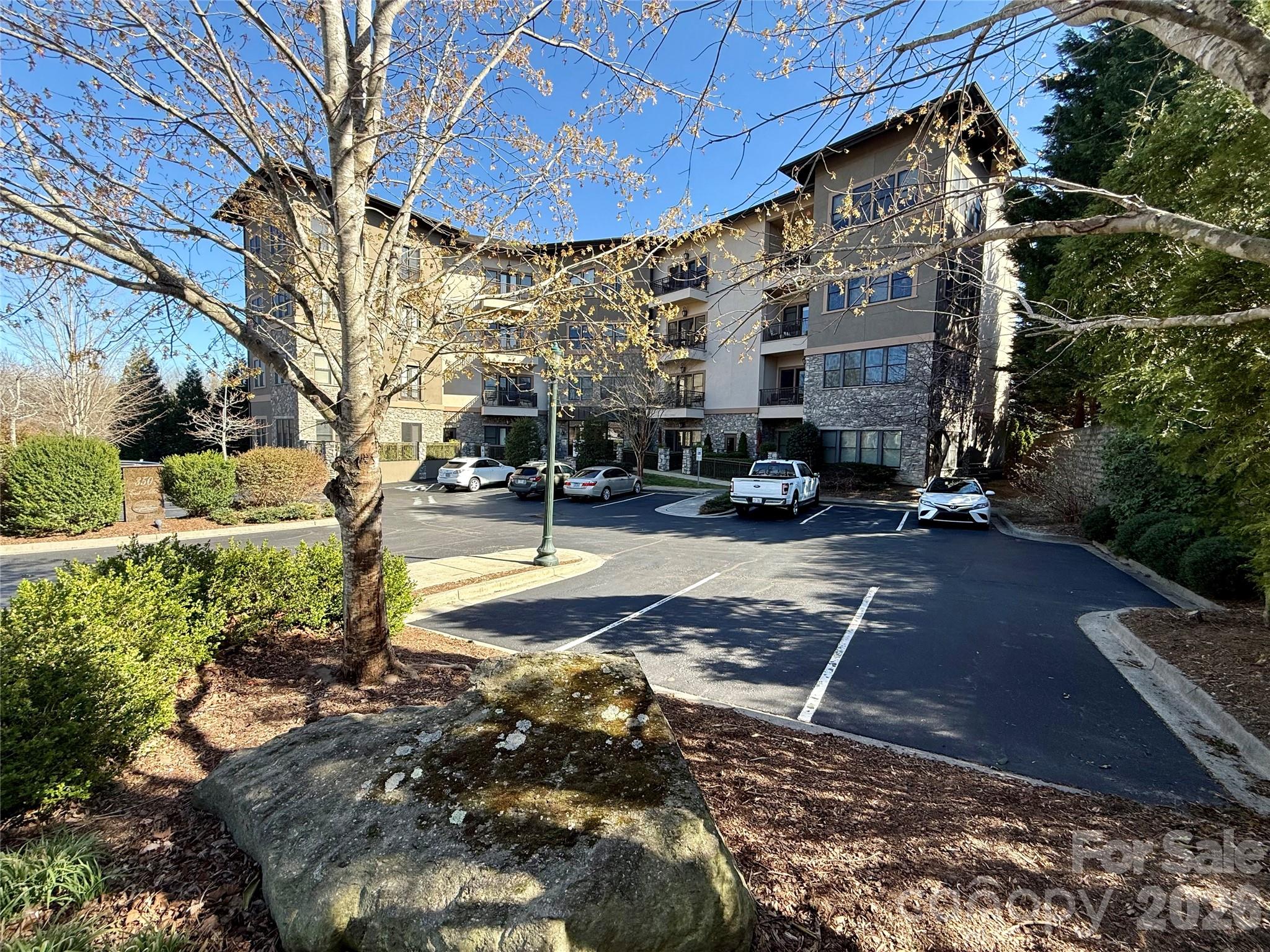 350 E Allen Street Hendersonville NC 28792