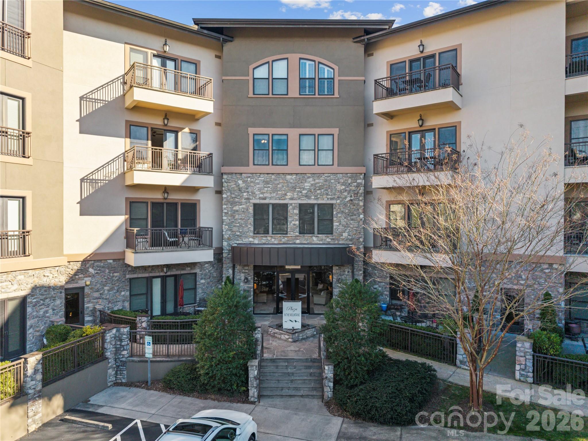 350 E Allen Street Hendersonville NC 28792