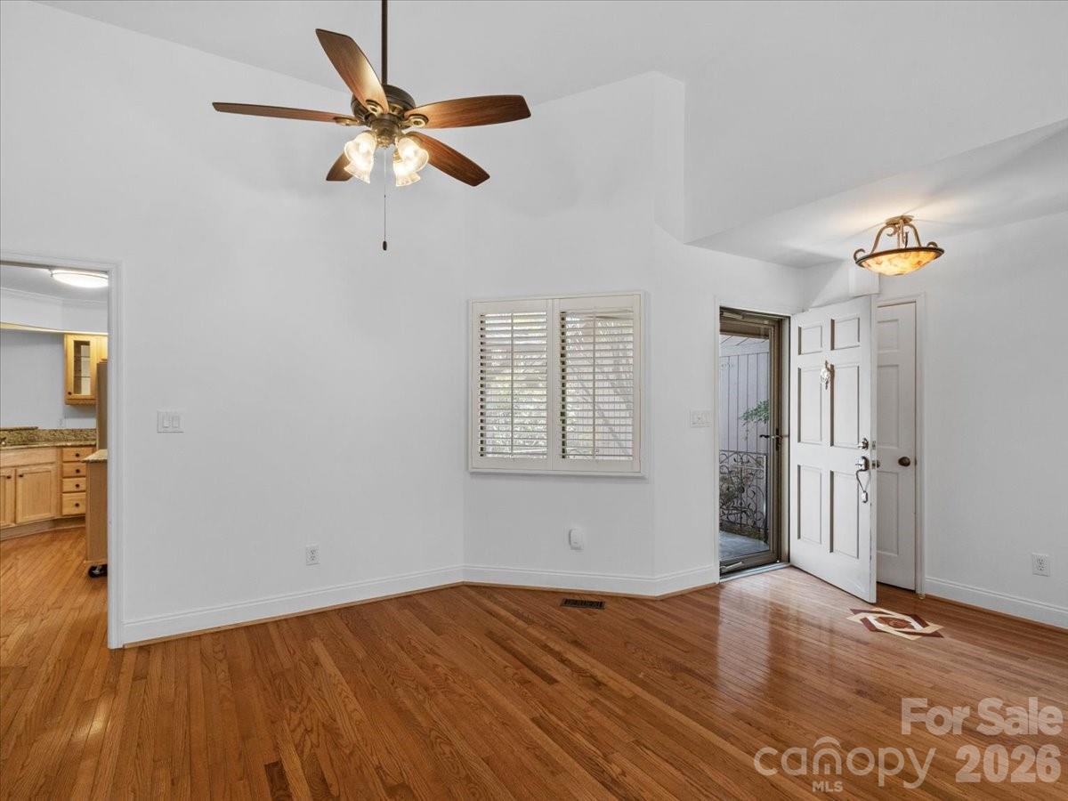 21 Ridge Terrace Asheville NC 28804