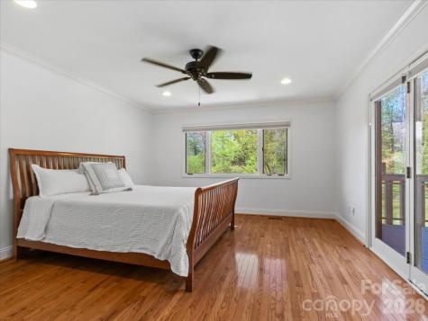 21 Ridge Terrace Asheville NC 28804
