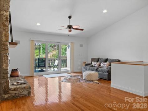 21 Ridge Terrace Asheville NC 28804