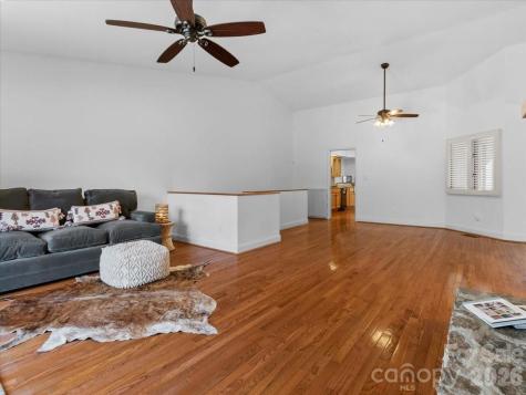 21 Ridge Terrace Asheville NC 28804