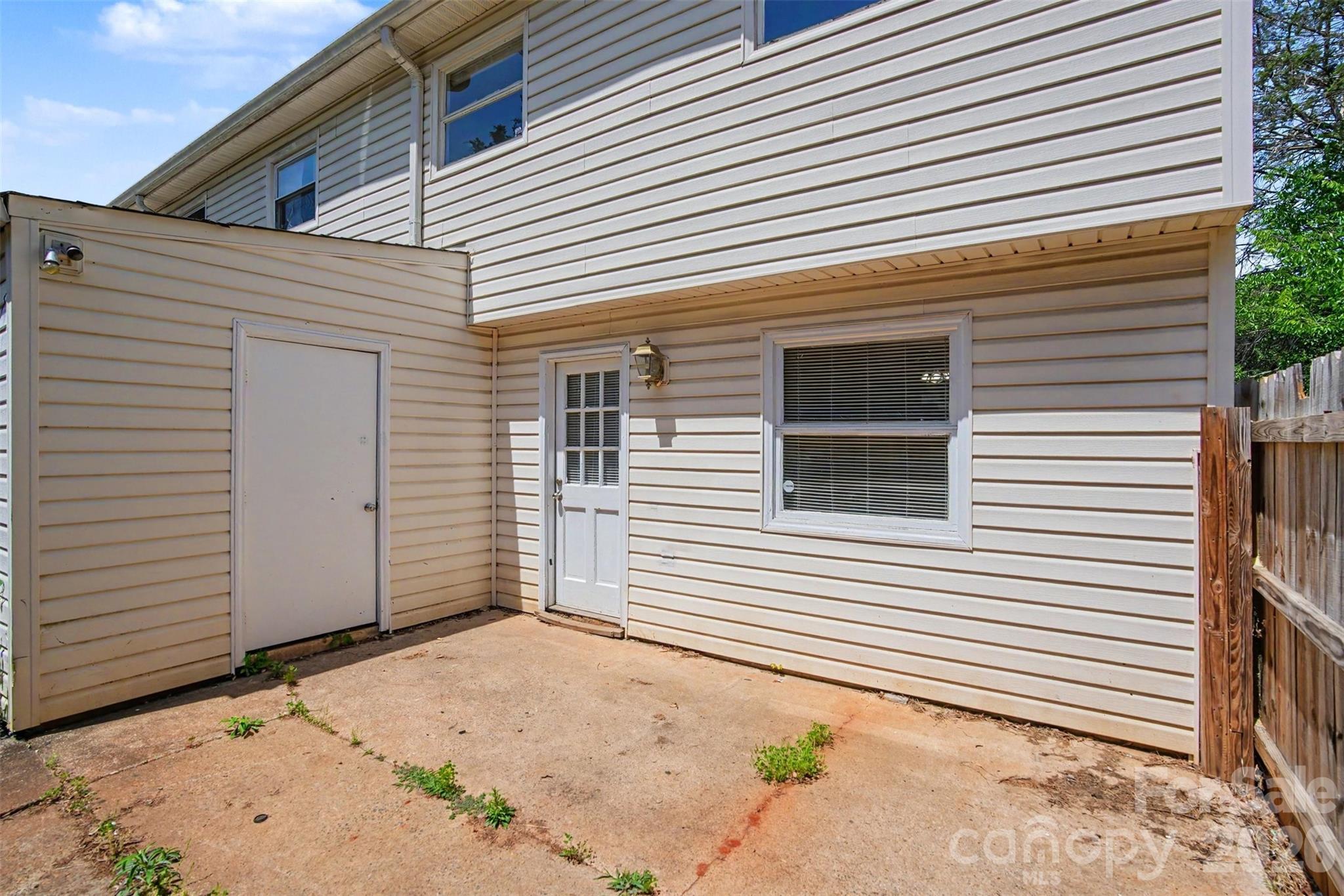 7901 Lakehouse Lane Charlotte NC 28210