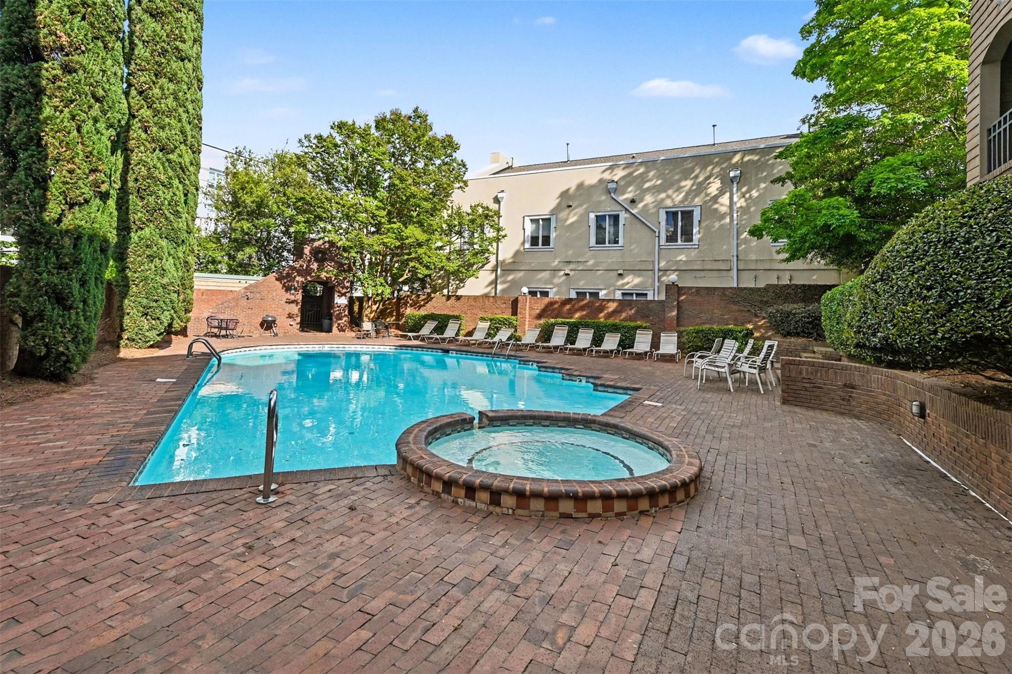 1109 E Morehead Street Charlotte NC 28204