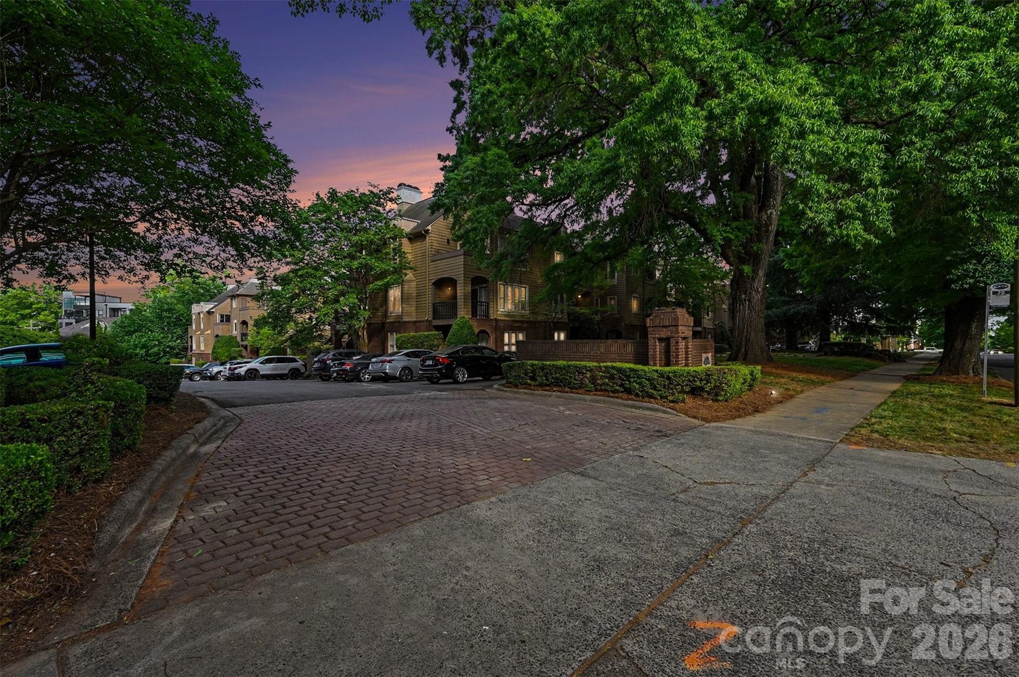 1109 E Morehead Street Charlotte NC 28204