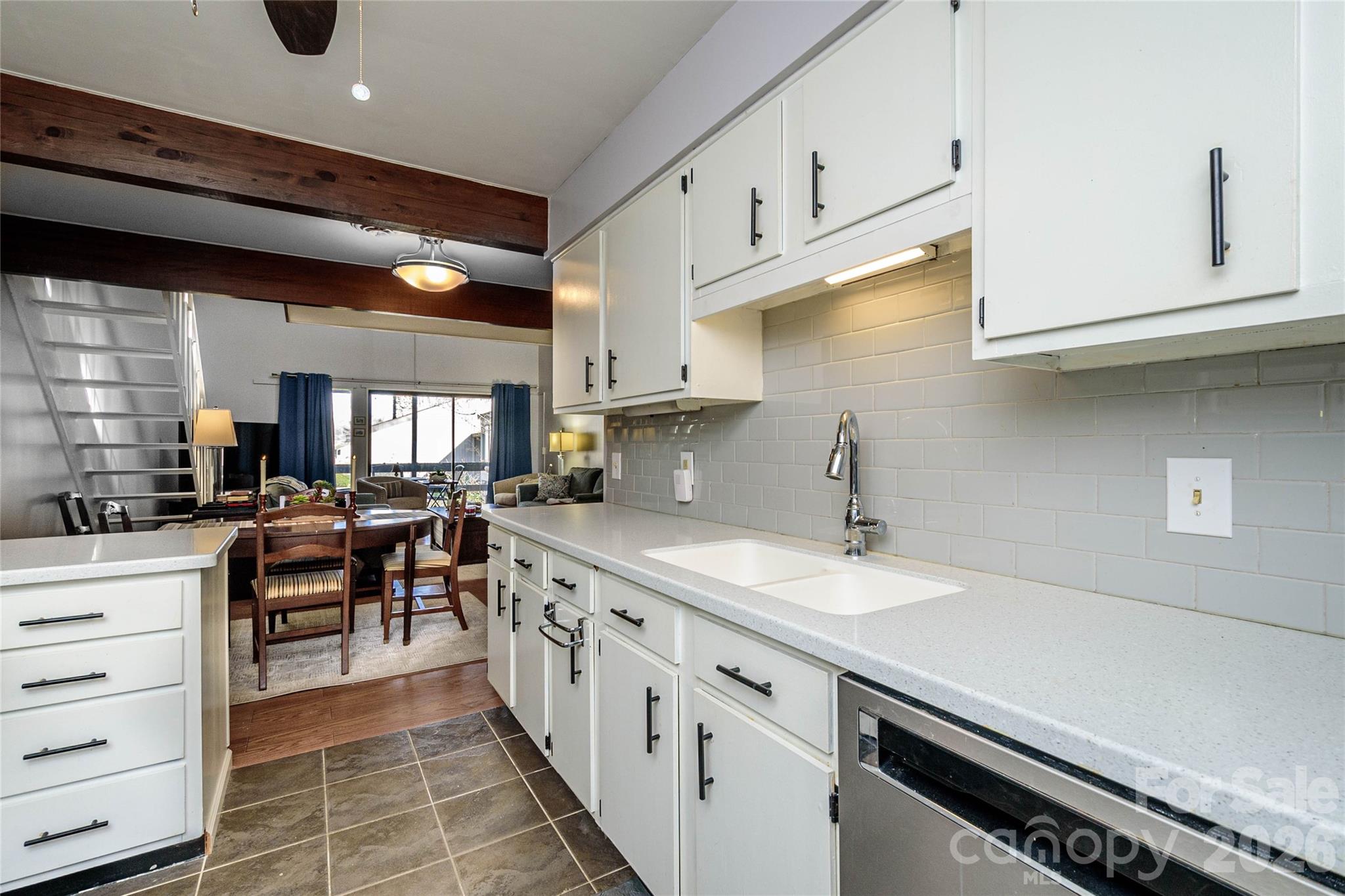8 Lakemoor Lane Hendersonville NC 28739