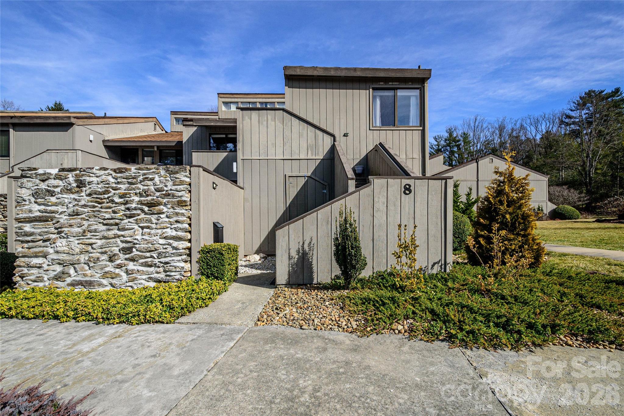 8 Lakemoor Lane Hendersonville NC 28739