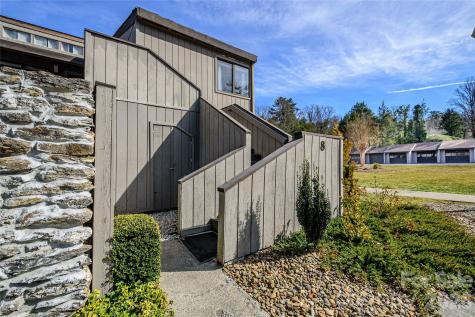 8 Lakemoor Lane Hendersonville NC 28739