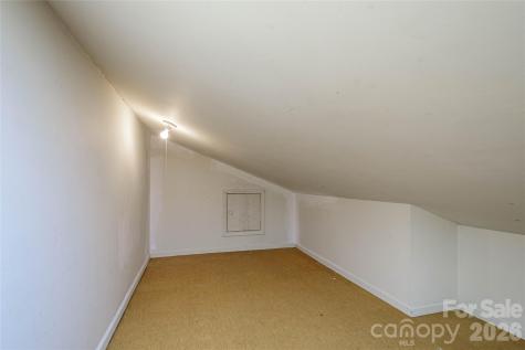 8 Lakemoor Lane Hendersonville NC 28739
