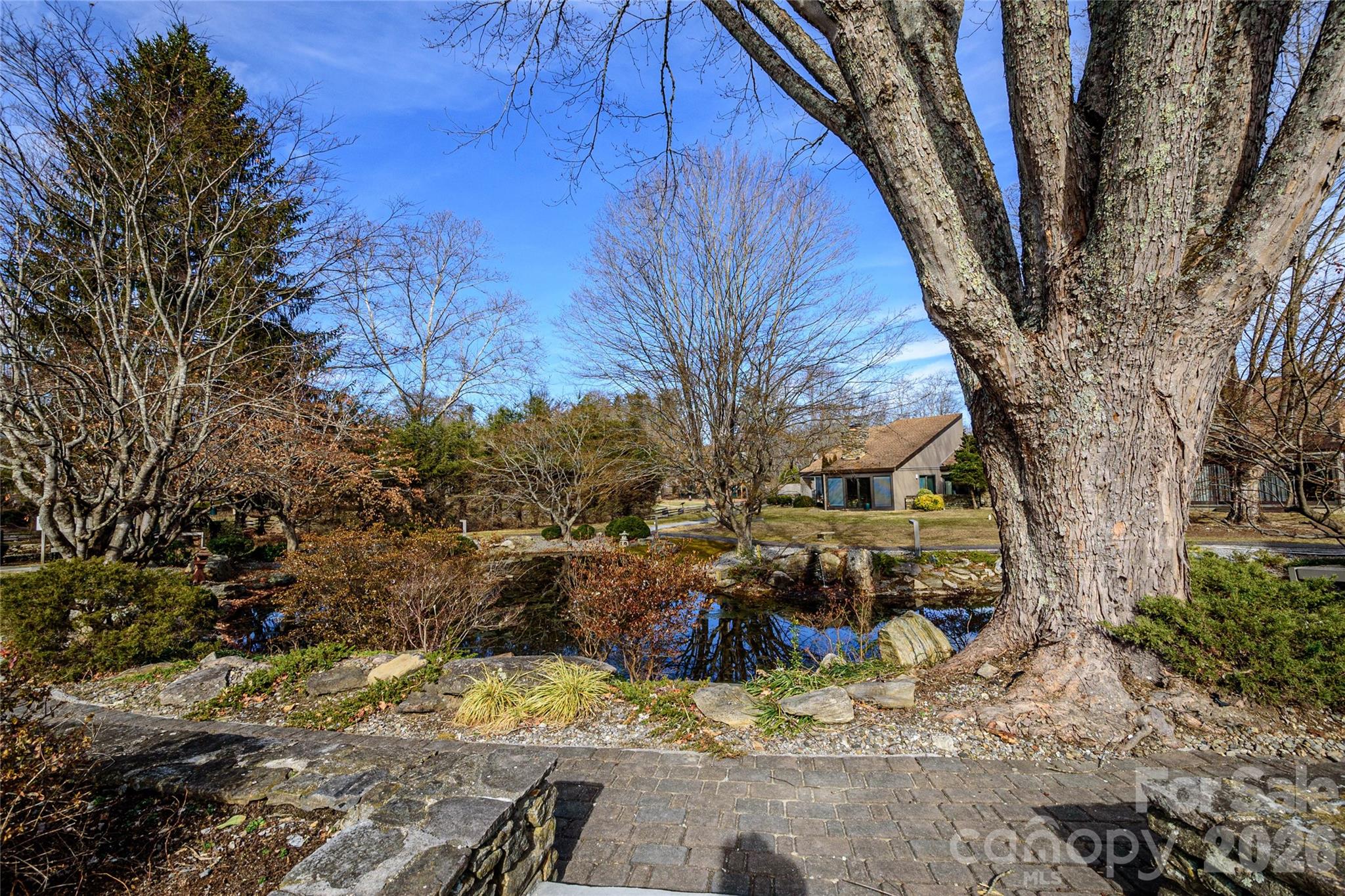 8 Lakemoor Lane Hendersonville NC 28739