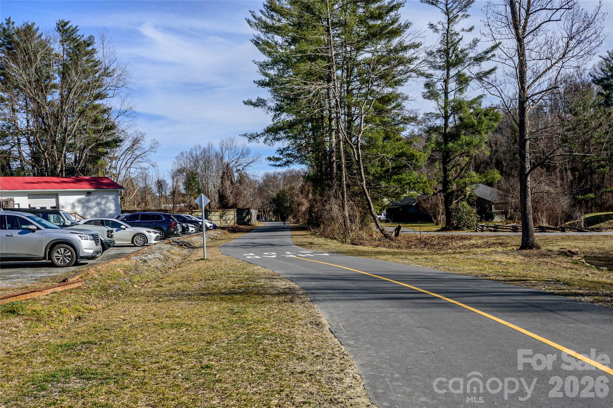 8 Lakemoor Lane Hendersonville NC 28739